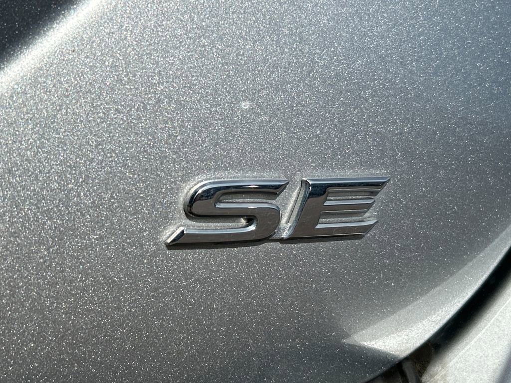 Used 2022 Toyota Camry SE image 24