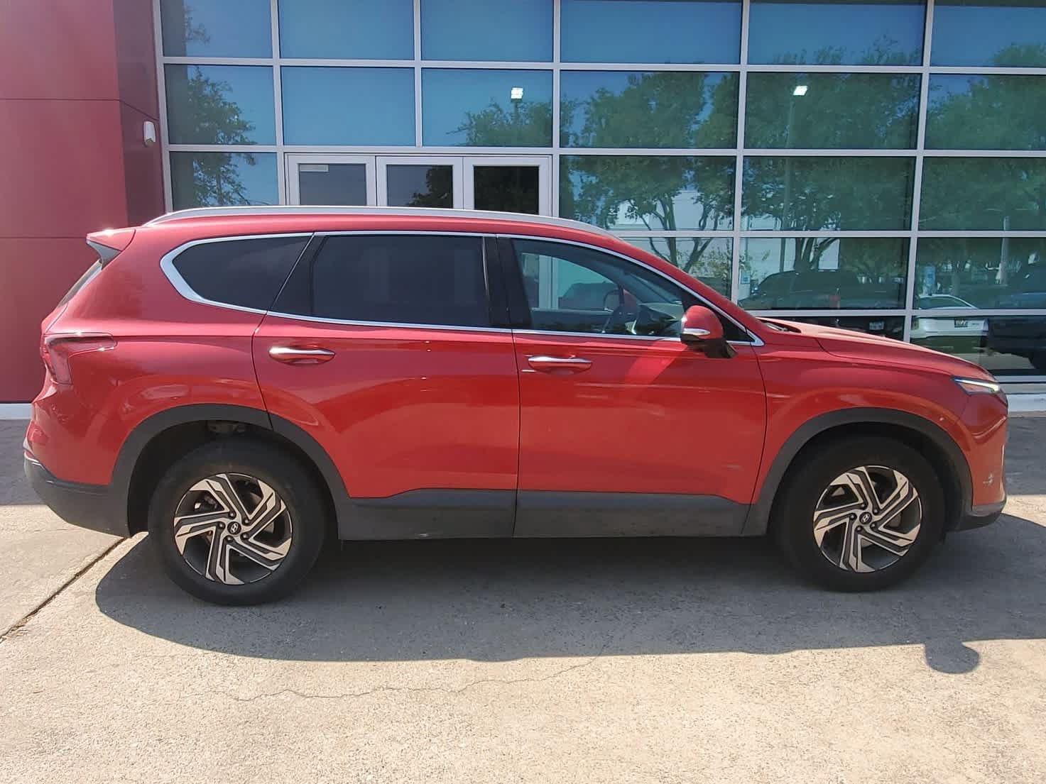Used 2023 Hyundai Santa Fe SEL FWD image 6