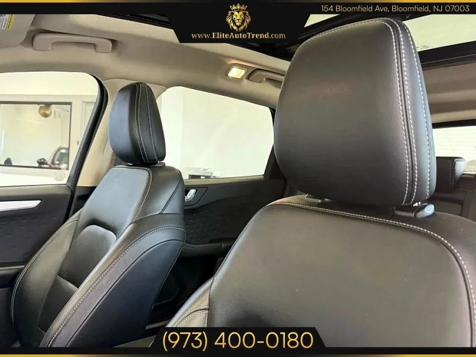 Used 2020 Ford Escape SEL image 10