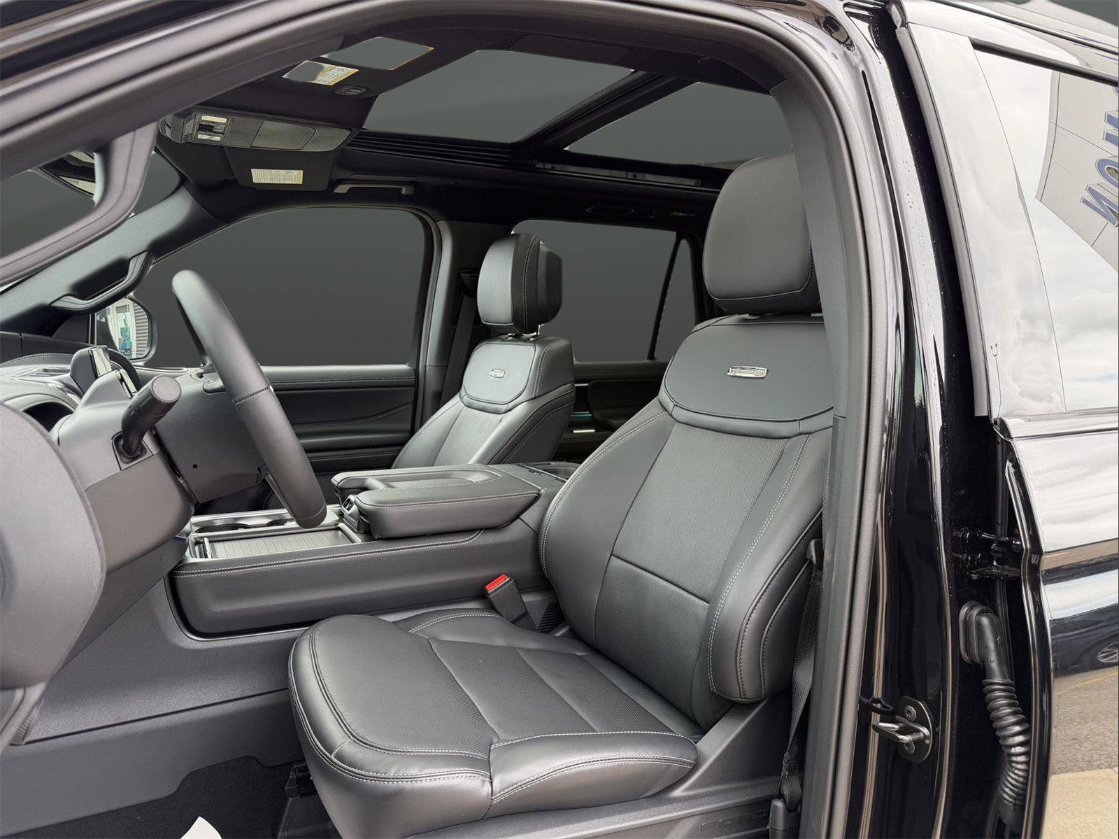 New 2026 Ford Expedition Platinum w/ Stealth Performance Package AWD/4WD image 12