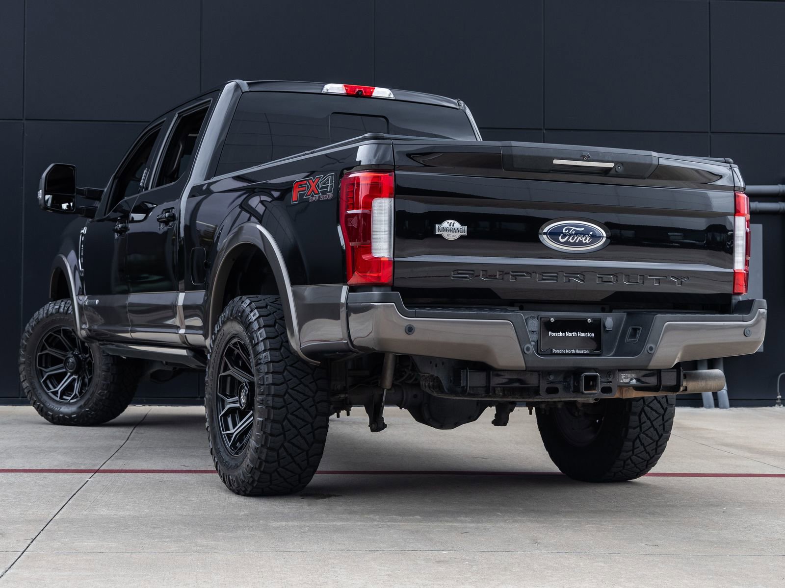 Used 2019 Ford F250 King Ranch w/ King Ranch Ultimate Package AWD/4WD image 6