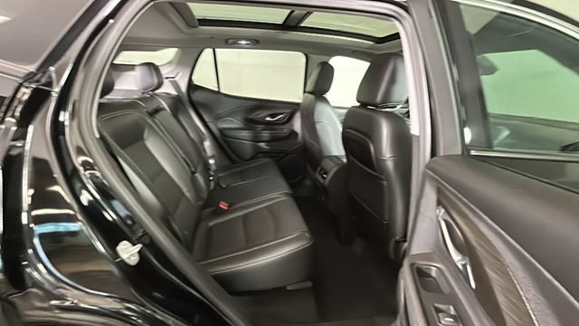 Used 2023 GMC Terrain SLT w/ Infotainment Package II AWD/4WD image 30
