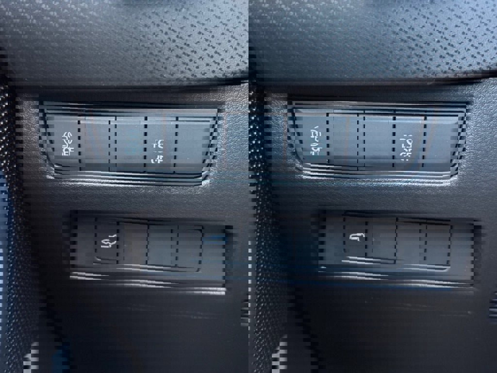 Used 2025 MAZDA CX-50 AWD 2.5 S w/ Preferred Package image 16