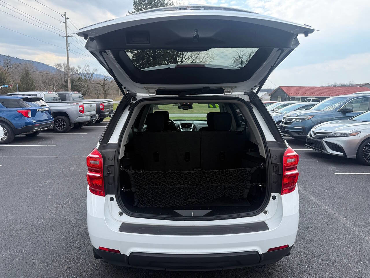 Used 2017 Chevrolet Equinox LT w/ Convenience Package FWD image 7