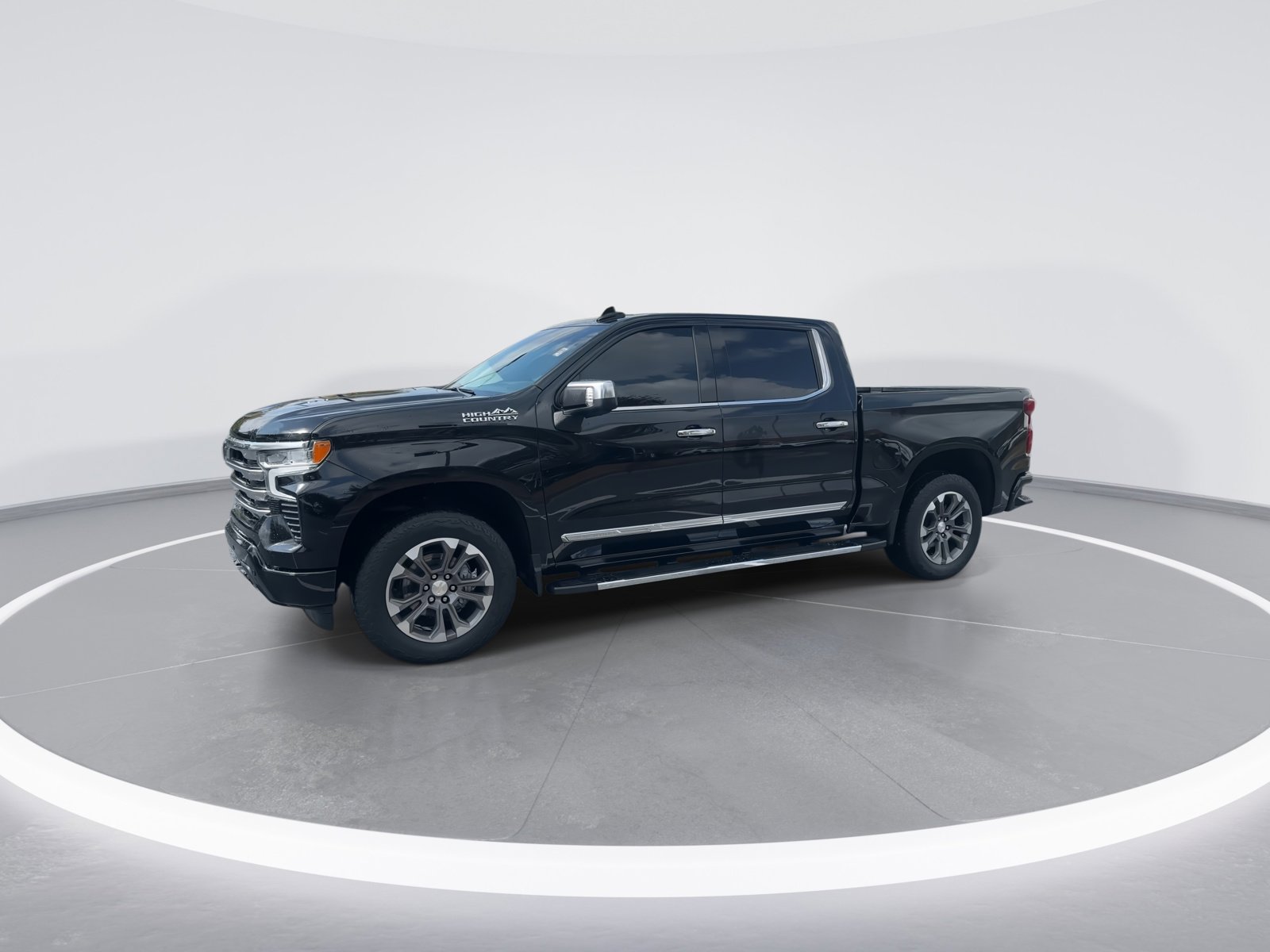 Certified 2024 Chevrolet Silverado 1500 High Country w/ Technology Package image 5