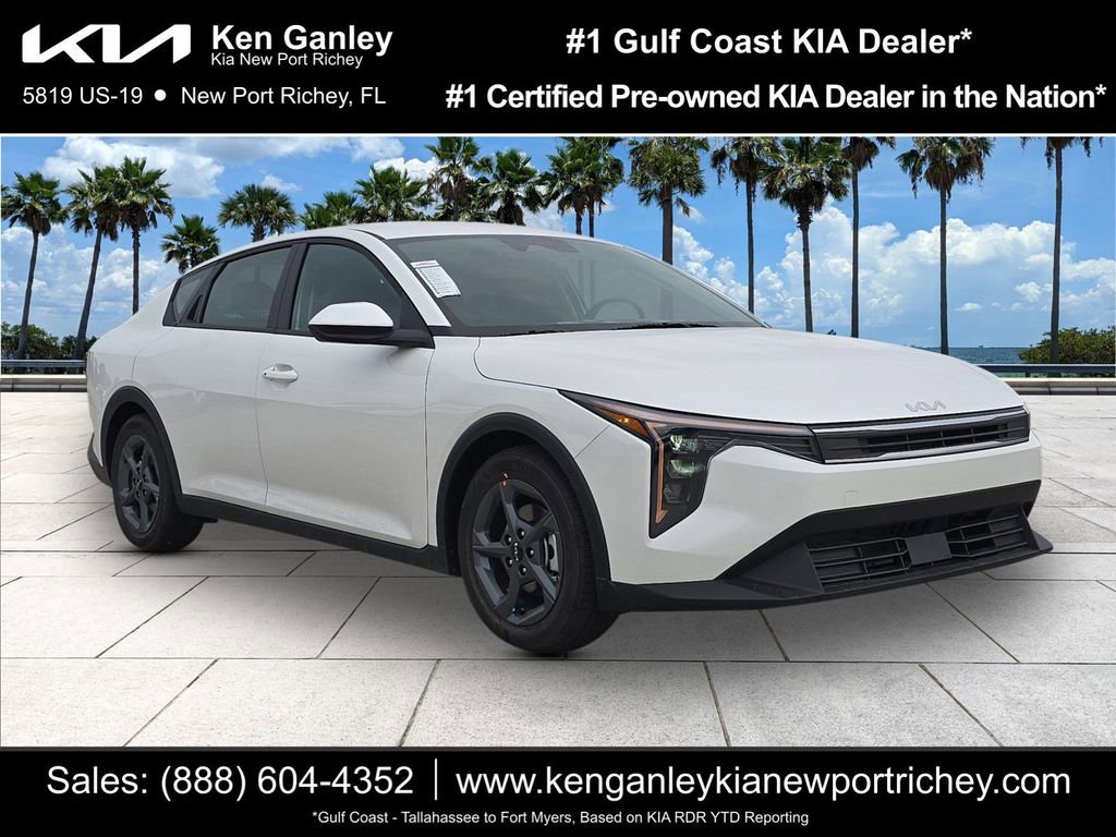New 2025 Kia K4 LXS