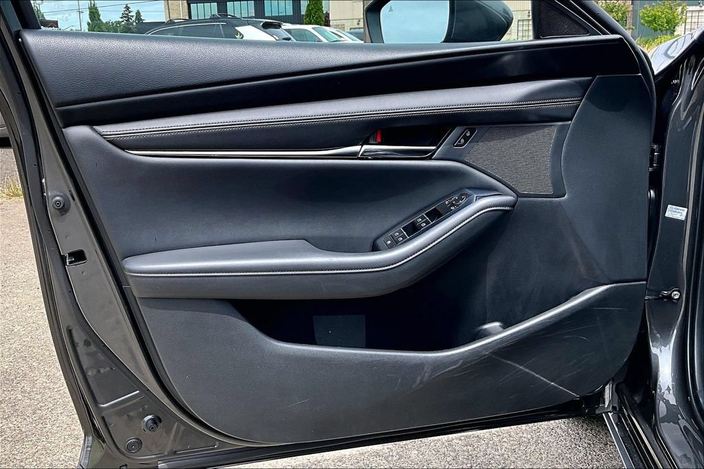 Used 2019 MAZDA MAZDA3 Sedan FWD image 22