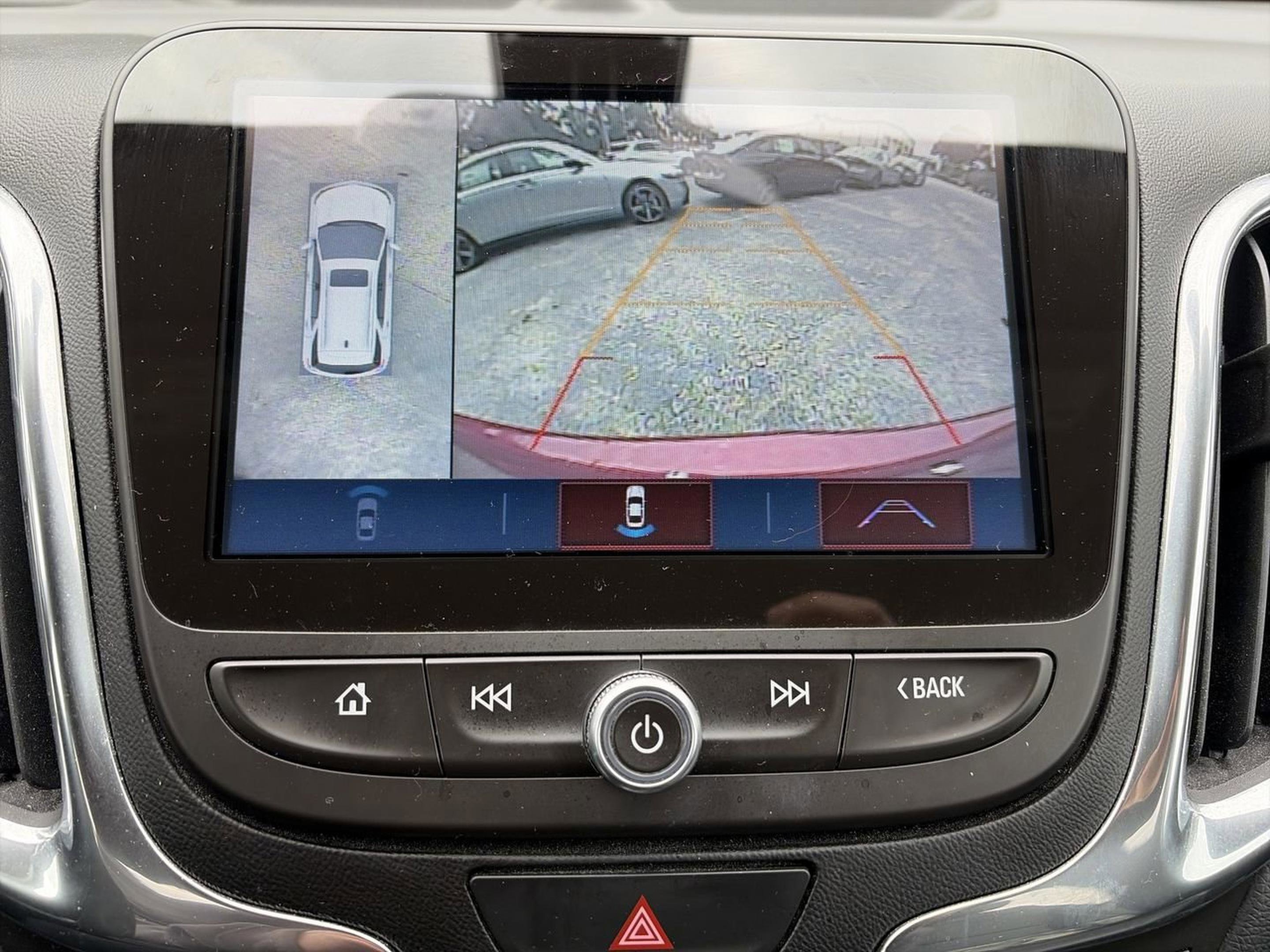 Used 2018 Chevrolet Equinox Premier image 29