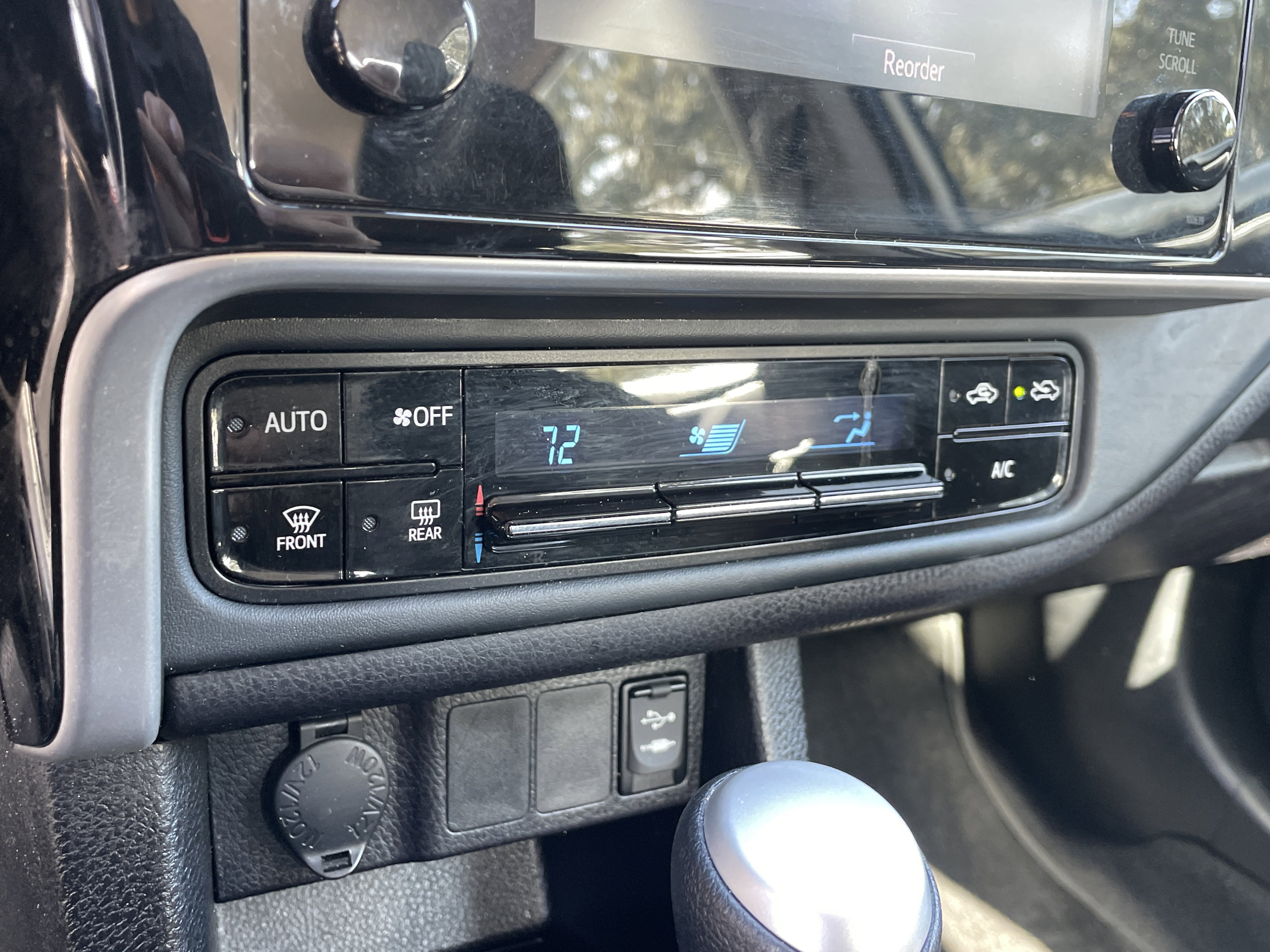 Used 2018 Toyota Corolla L image 22