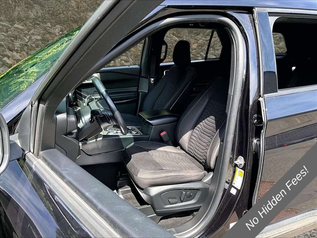 Used 2020 Ford Explorer XLT AWD/4WD image 21