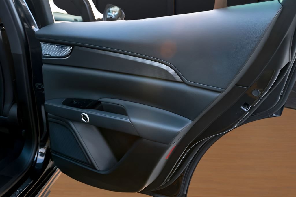 Used 2024 Maserati Grecale GT image 23