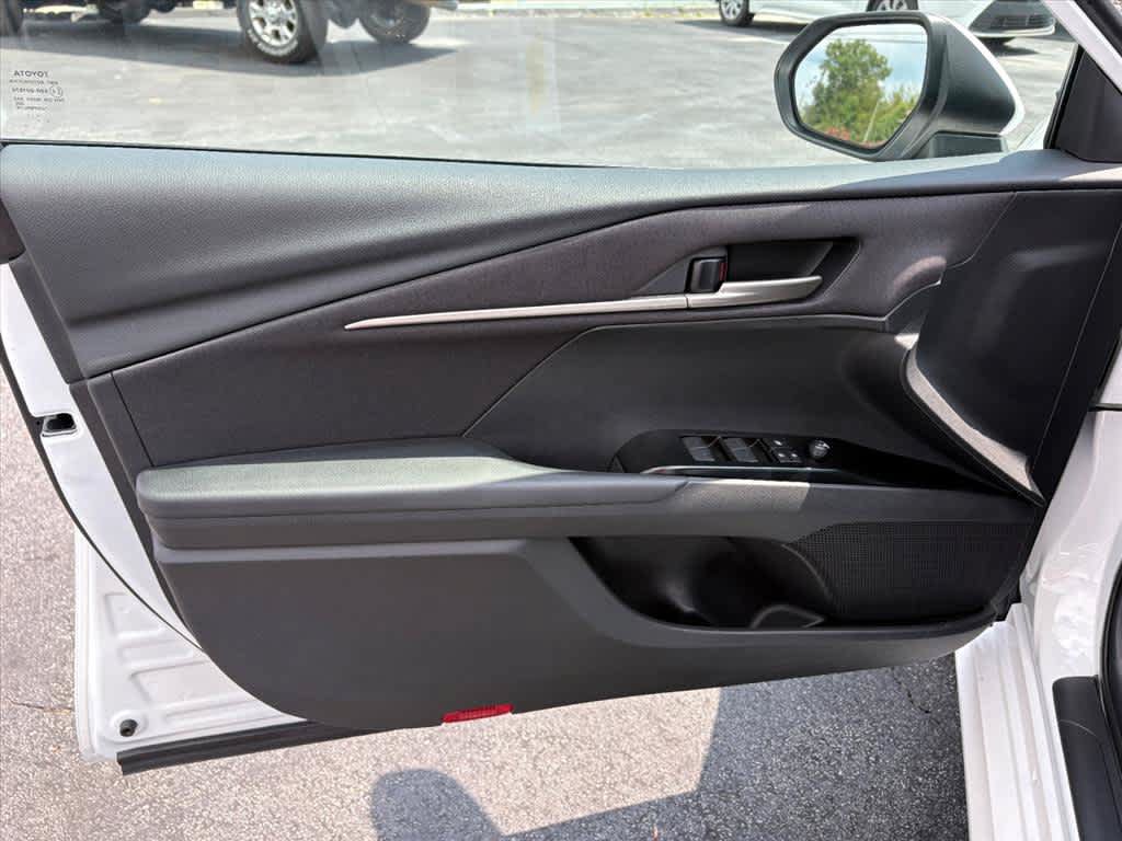 Used 2026 Toyota Camry LE FWD image 21