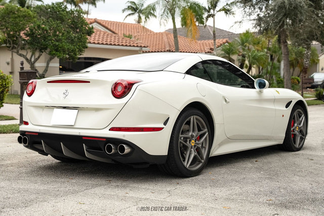 Used 2016 Ferrari California T image 18