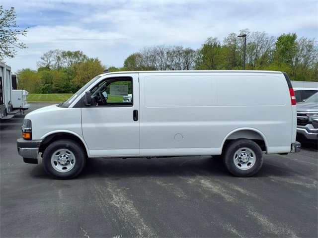 New 2025 Chevrolet Express 2500 w/ Driver Convenience Package image 5