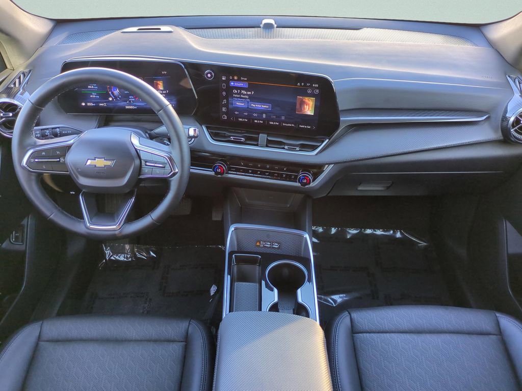 Used 2025 Chevrolet Equinox LT w/ Convenience Package II image 14