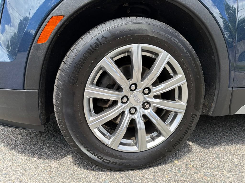 Used 2019 Cadillac XT4 Premium Luxury w/ Cold Weather Package AWD/4WD image 12
