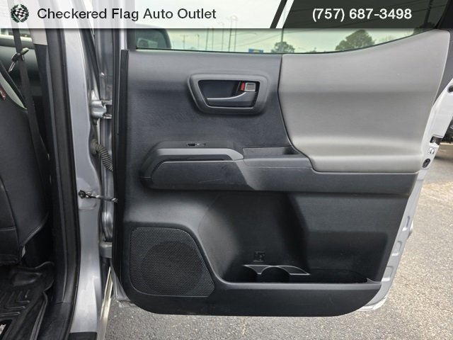 Used 2016 Toyota Tacoma SR image 44