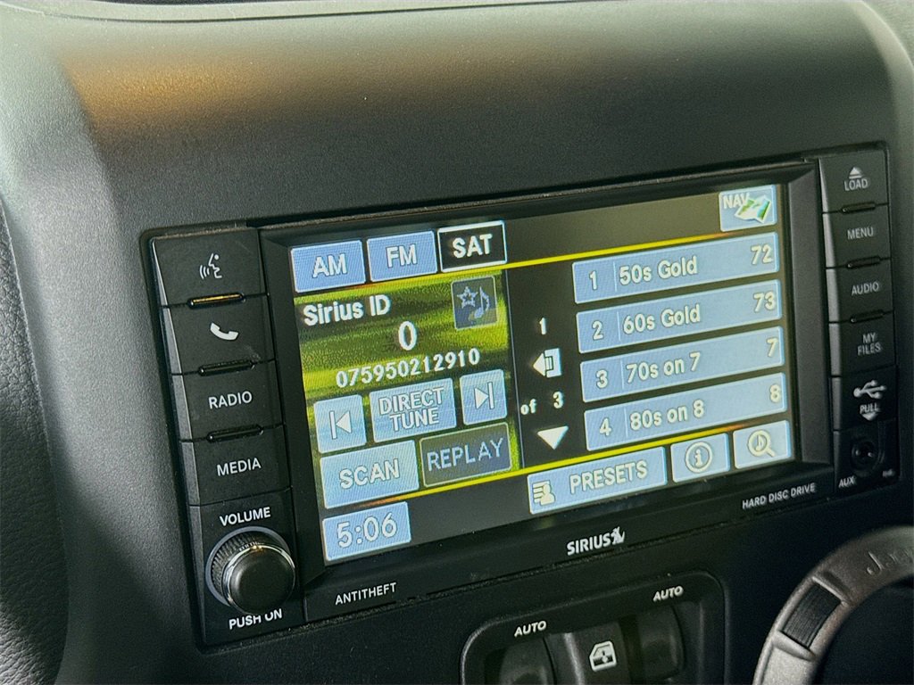 Used 2017 Jeep Wrangler Unlimited Freedom Edition image 5