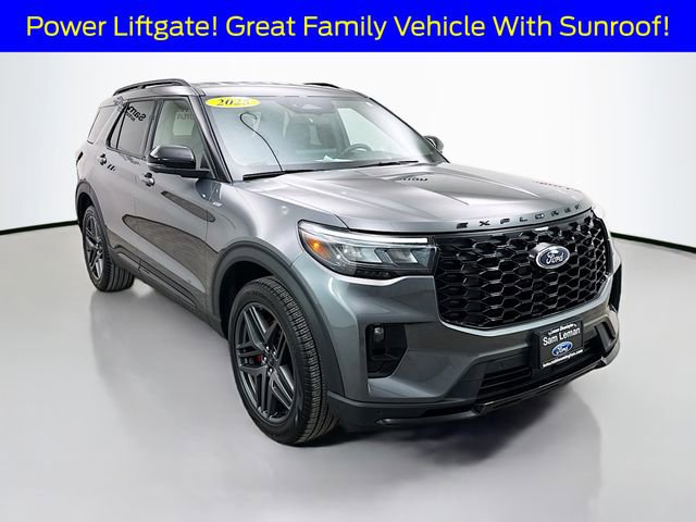 Used 2025 Ford Explorer ST-Line w/ ST-Line Street Pack
