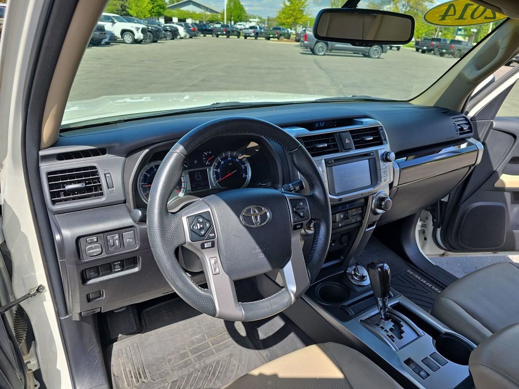 Used 2014 Toyota 4Runner Limited AWD/4WD image 18