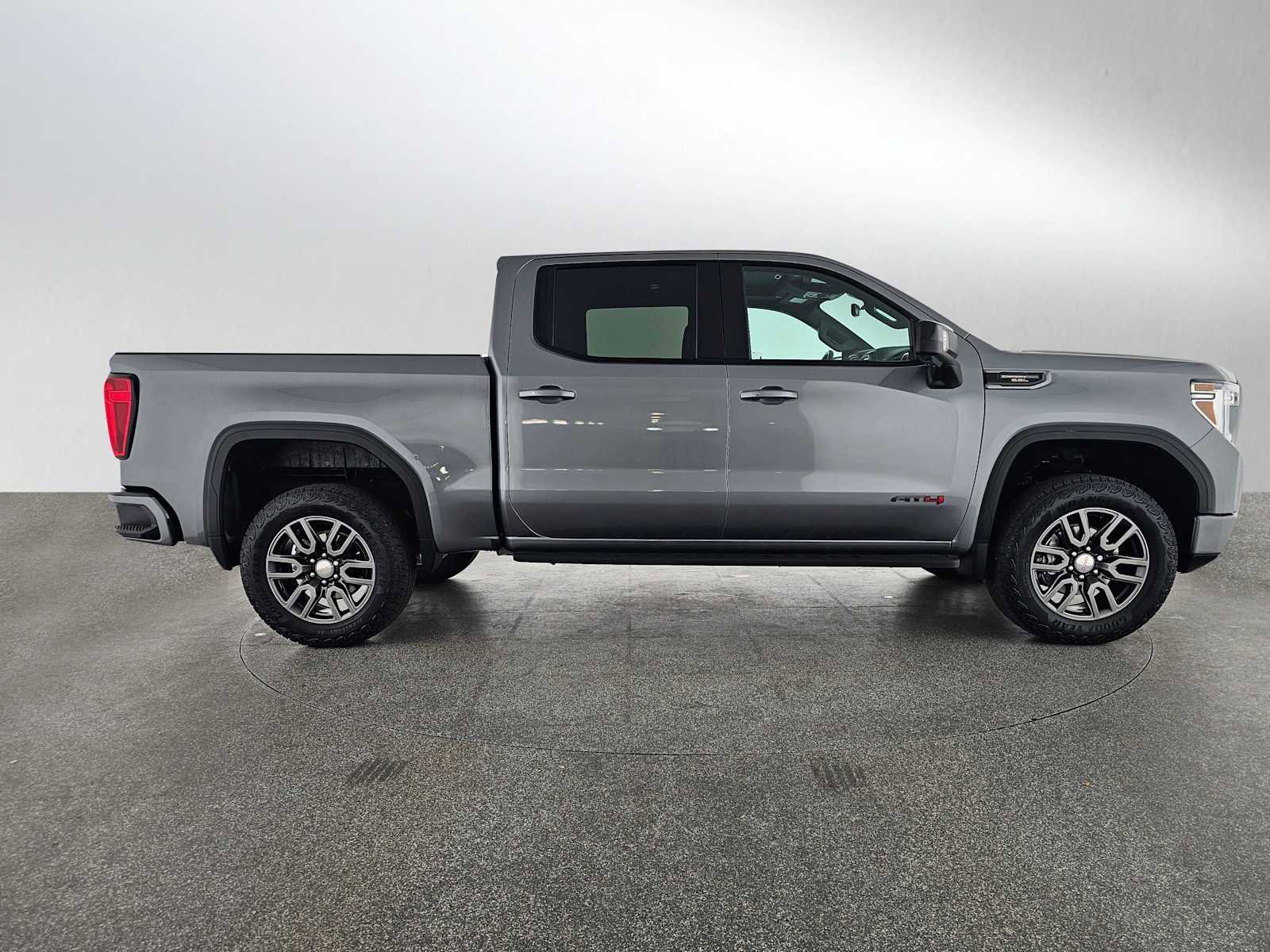 Used 2022 GMC Sierra 1500 AT4 w/ AT4 Premium Package image 2