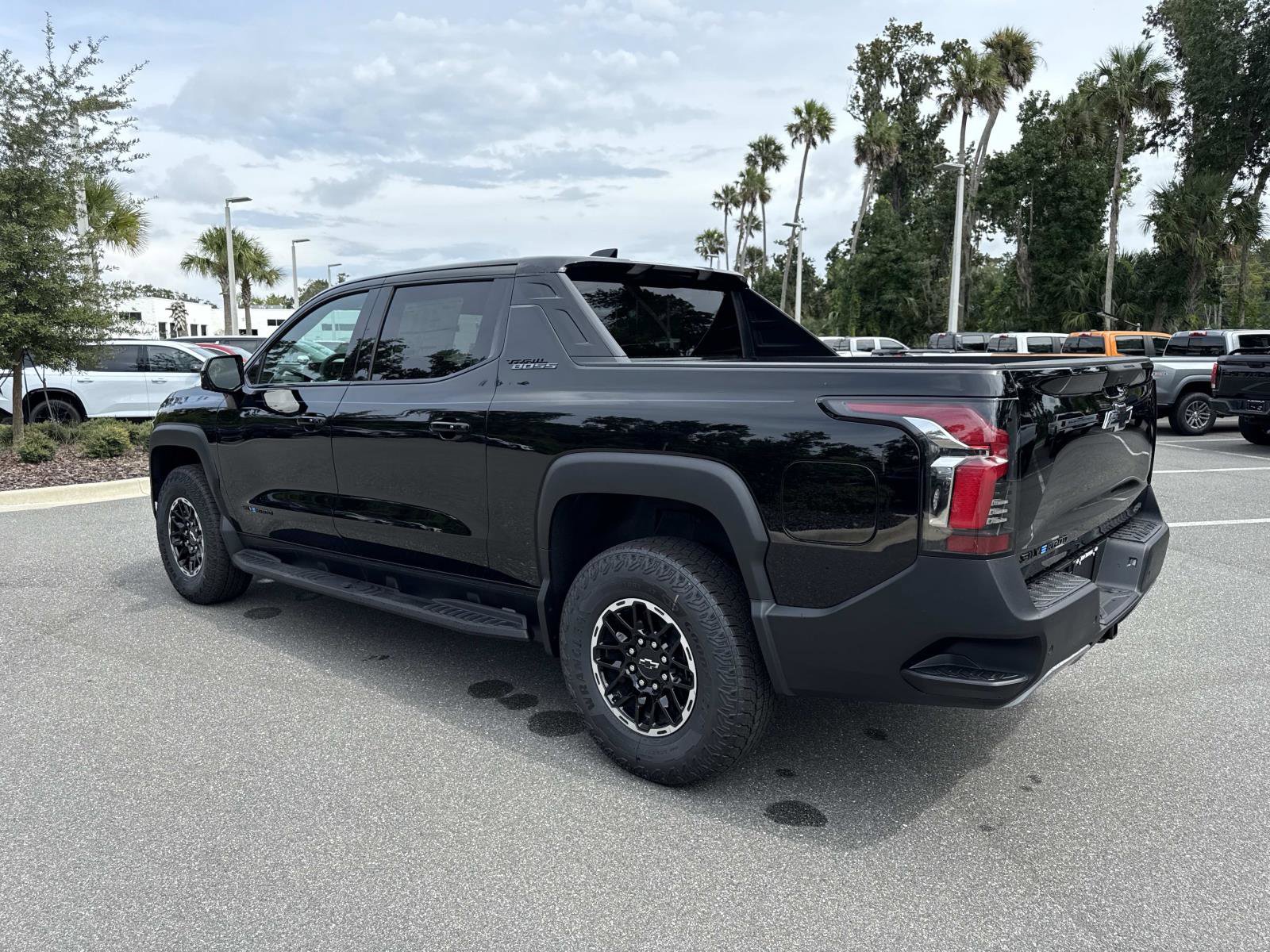 New 2026 Chevrolet Silverado EV Trail Boss image 5