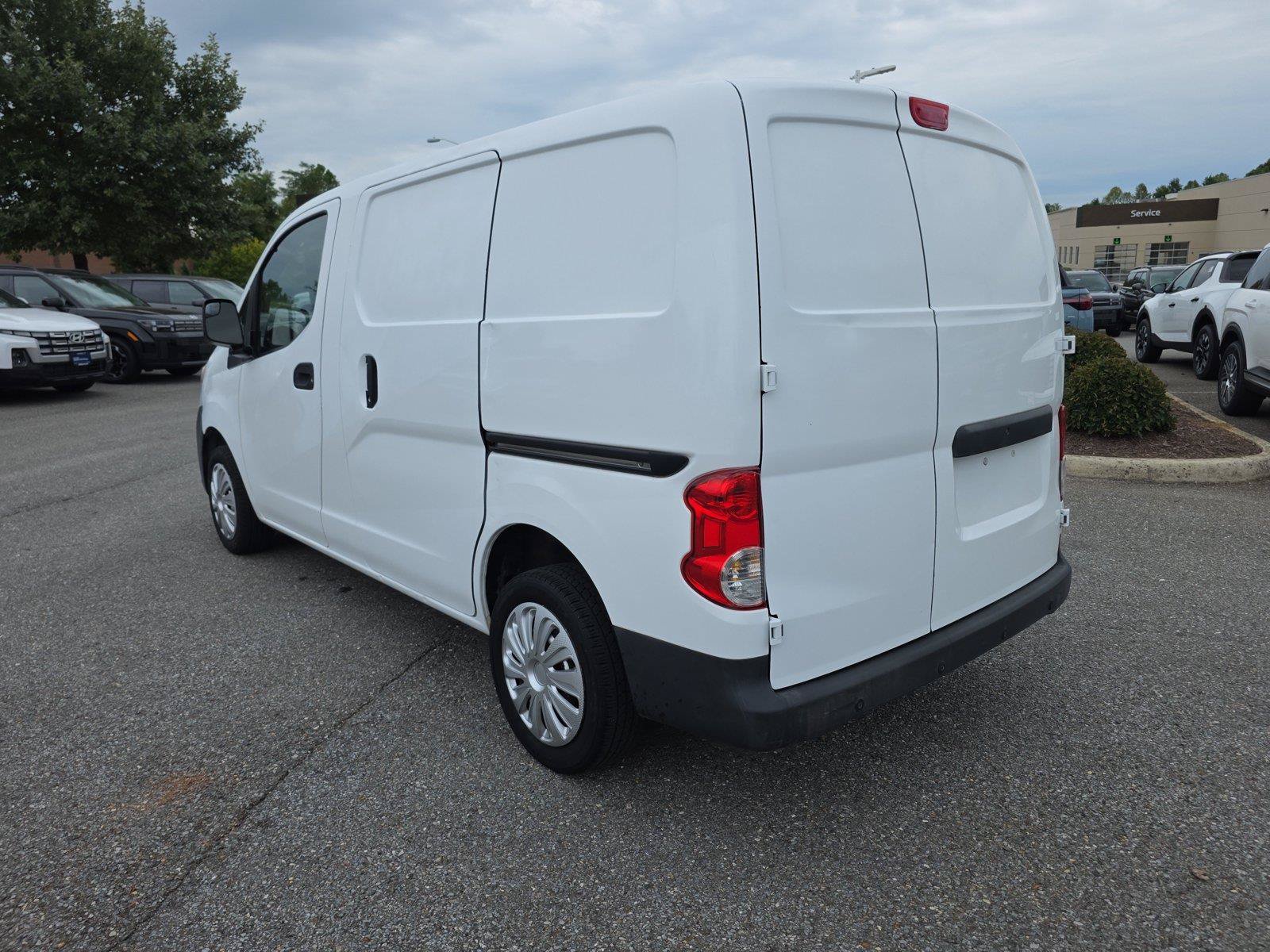 Used 2015 Nissan NV200 S FWD image 4