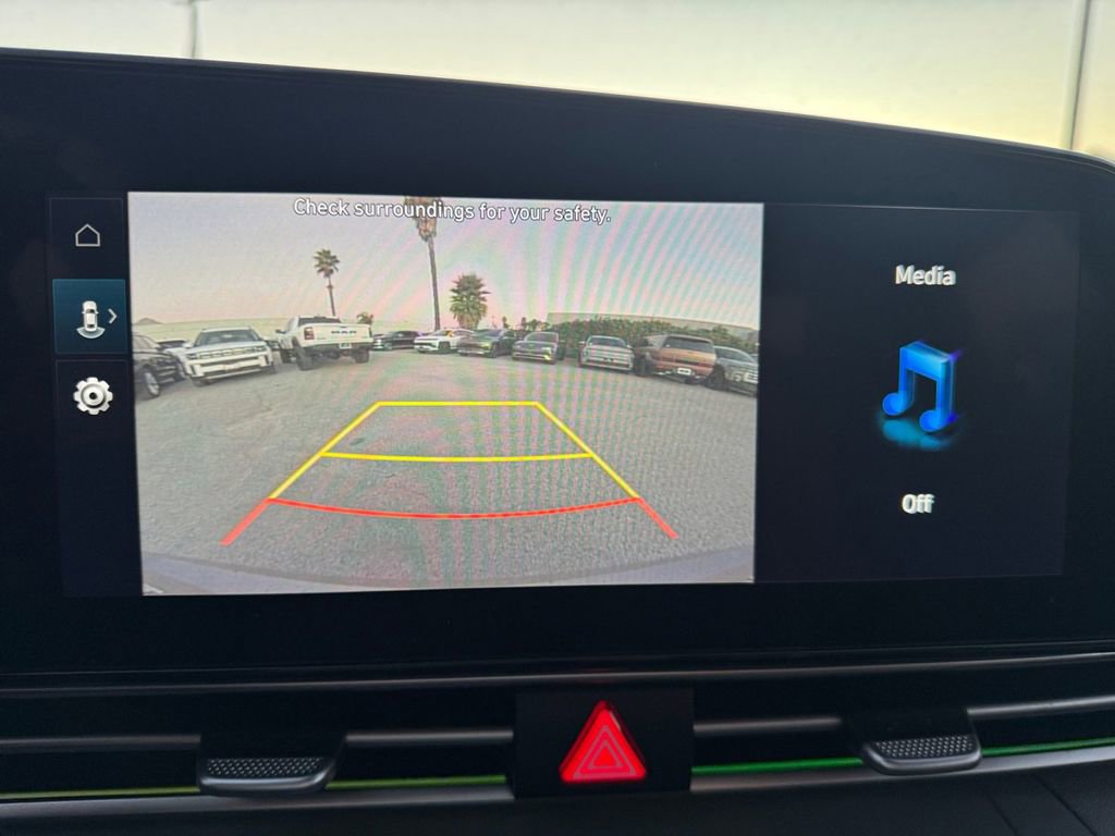 Used 2024 Hyundai Elantra SEL image 20