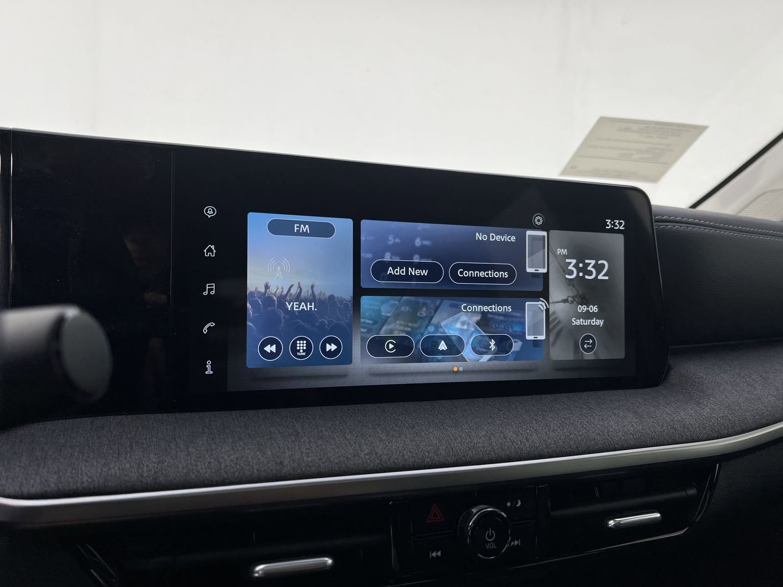 New 2025 Nissan Kicks SV w/ SV Premium Package image 6