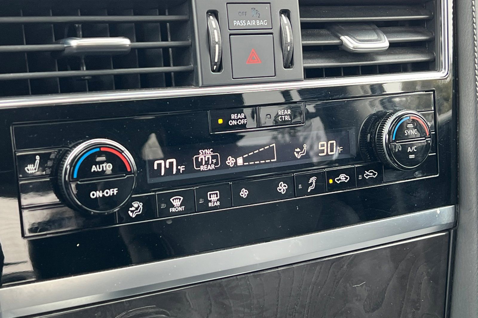 Used 2024 INFINITI QX80 Luxe image 28