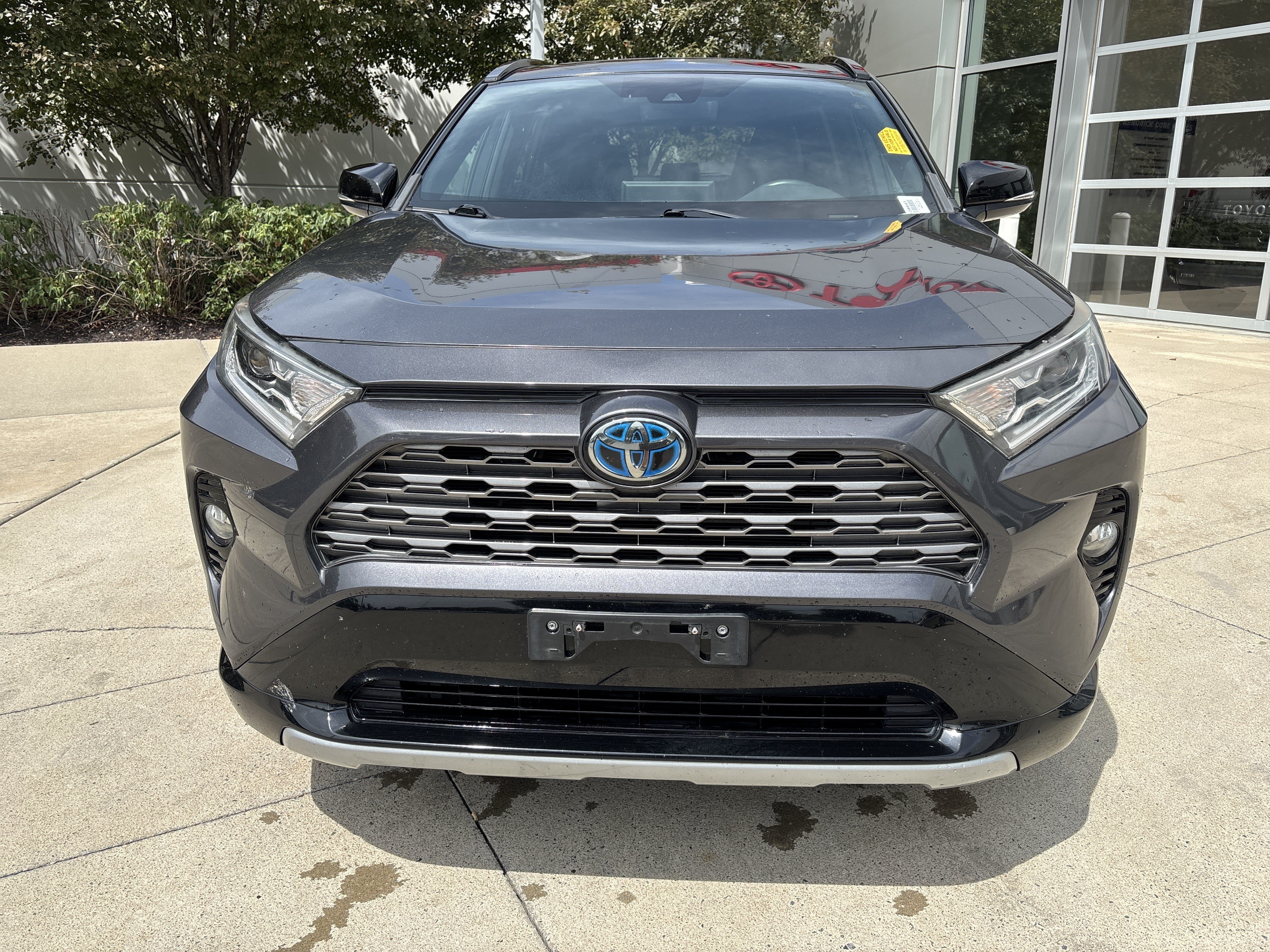 Used 2020 Toyota RAV4 XSE w/ XSE Grade Weather Package AWD/4WD image 5