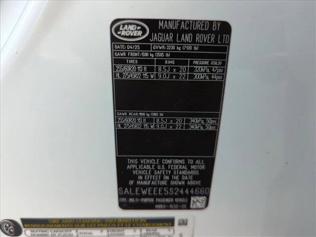 Used 2025 Land Rover Defender 110 V8 AWD/4WD image 15