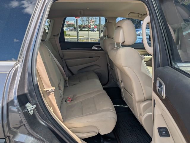 Used 2017 Jeep Grand Cherokee Laredo w/ Quick Order Package 2BE image 13