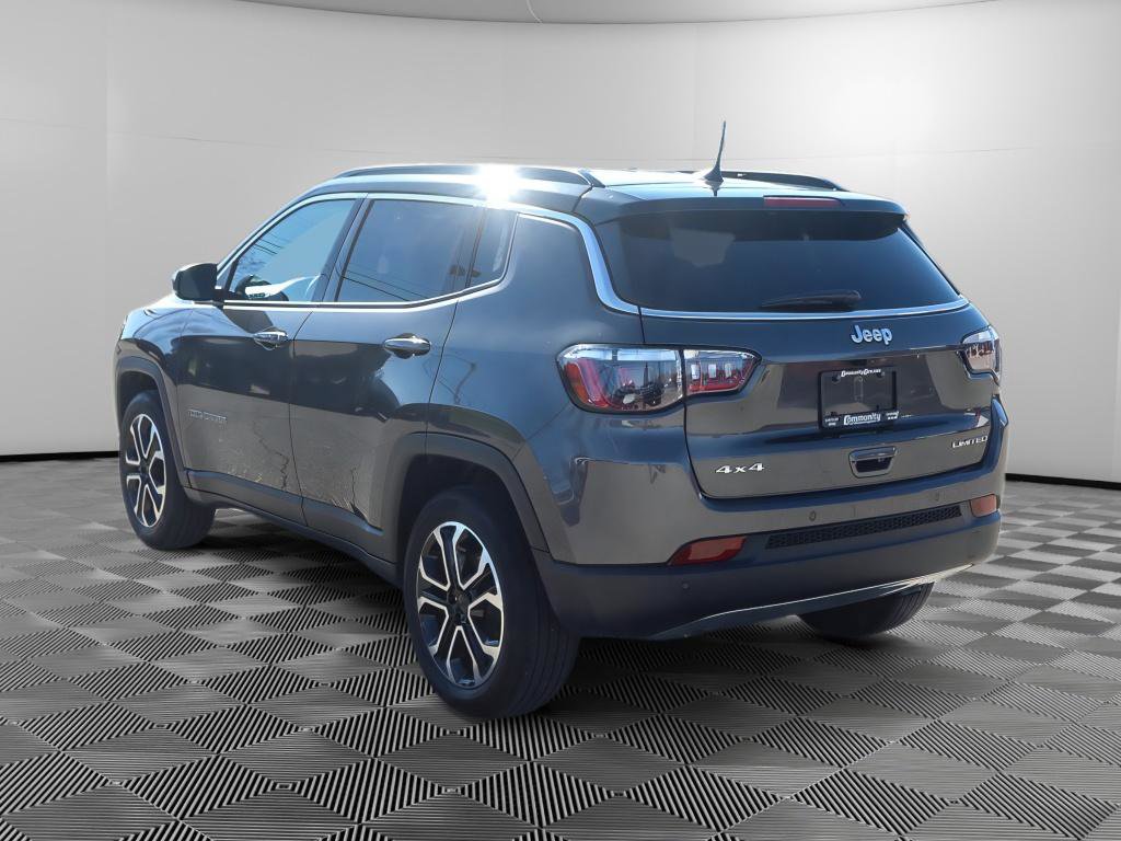 Used 2024 Jeep Compass Limited image 5