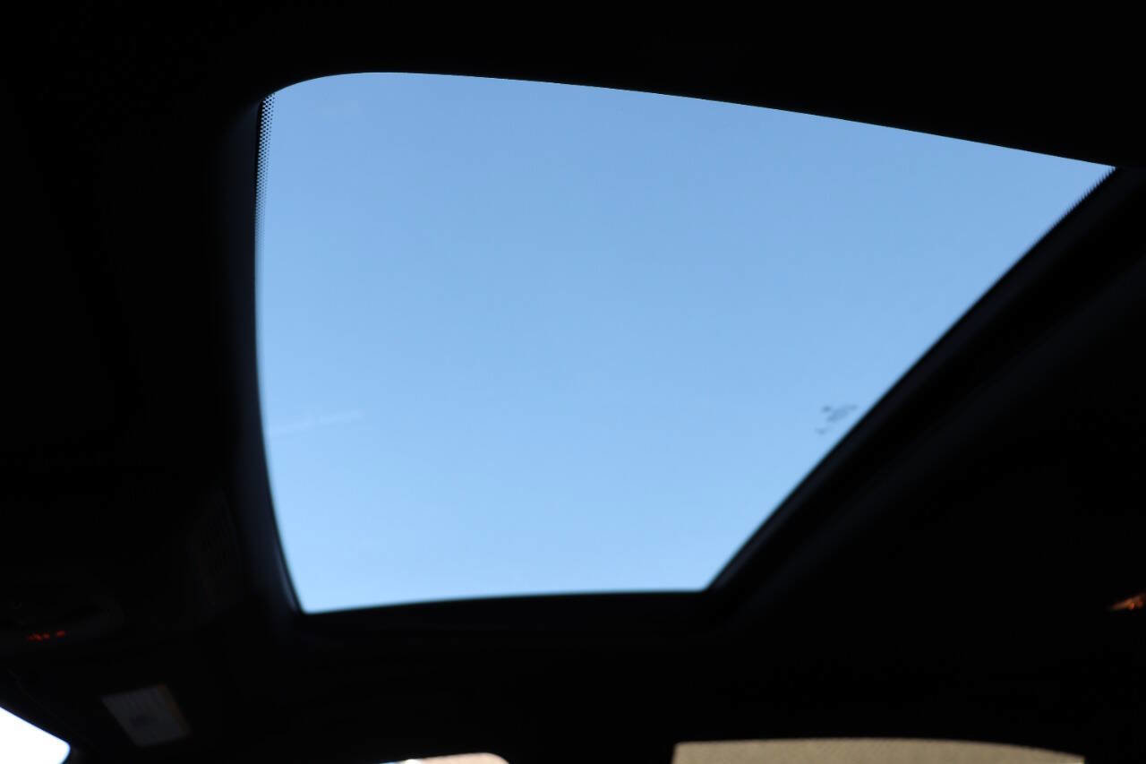 Used 2013 BMW 750Li image 28