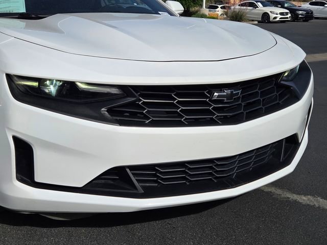Used 2021 Chevrolet Camaro LT w/ Technology Package RWD image 9
