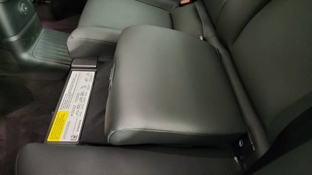 Certified 2023 Volvo XC60 T8 Plus AWD/4WD image 30