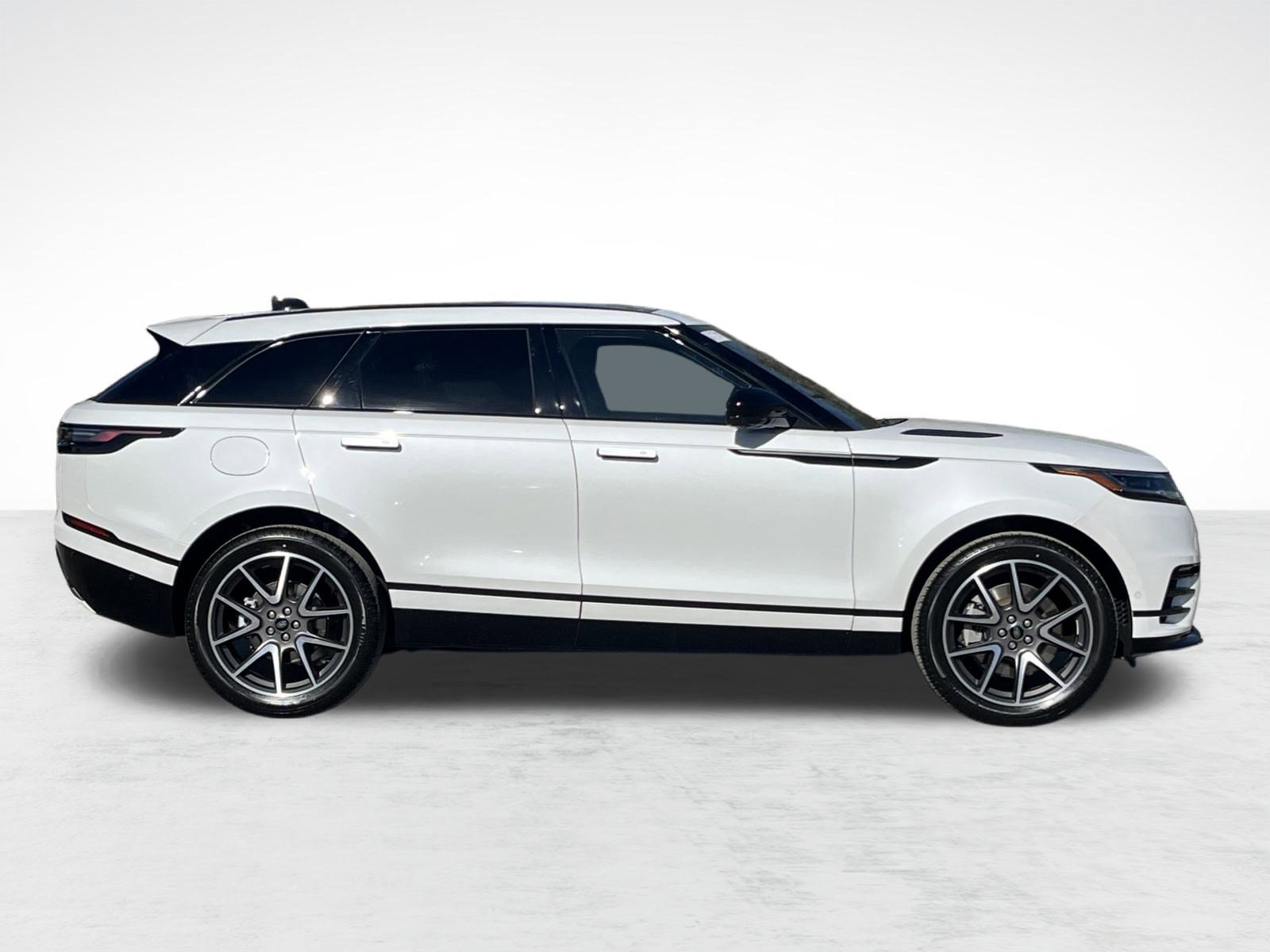 New 2026 Land Rover Range Rover Velar Dynamic SE image 7