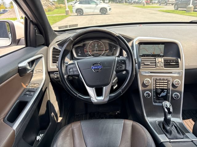 Used 2015 Volvo XC60 T6 w/ Proximity Package AWD/4WD image 19