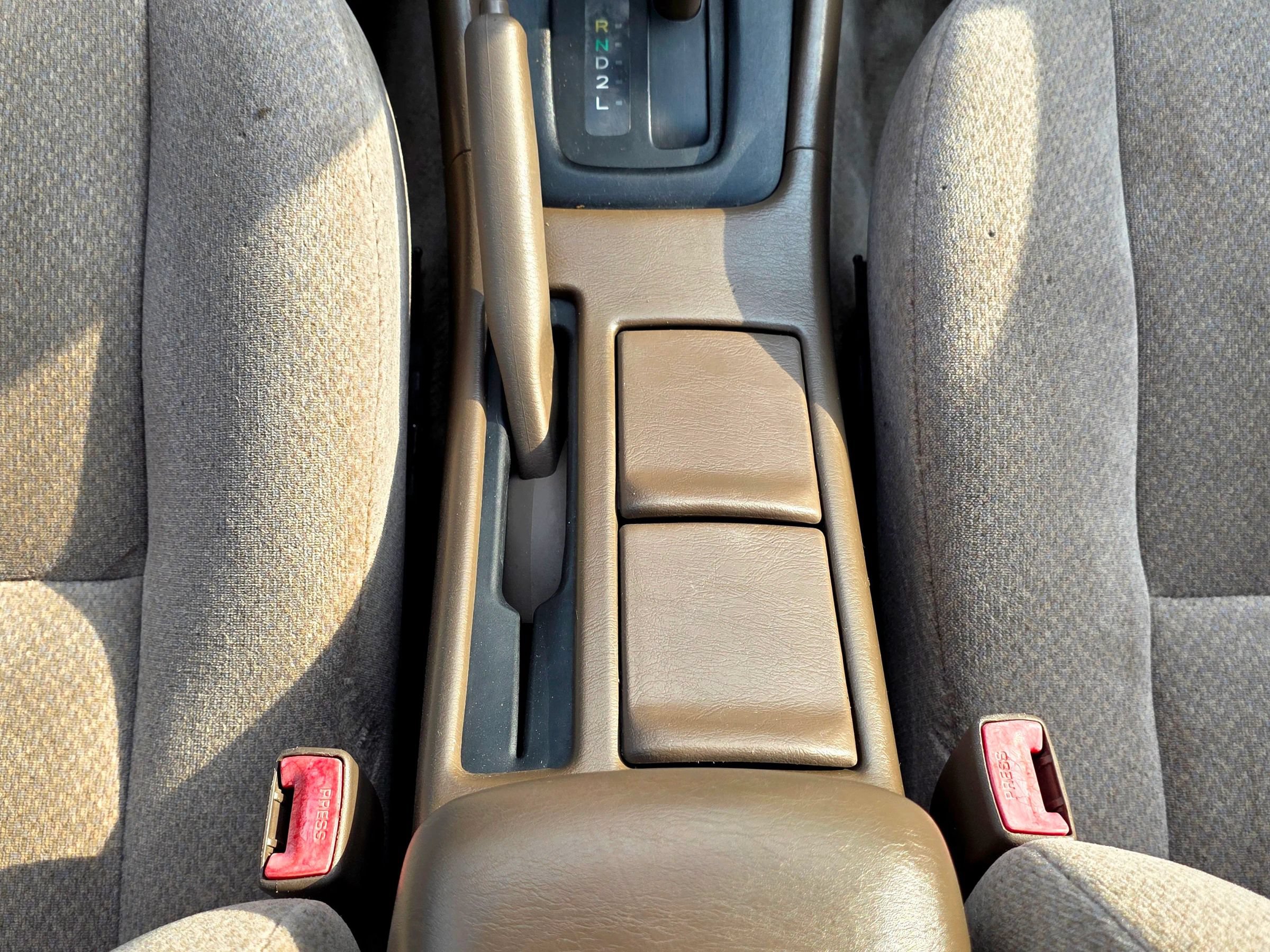 Used 2000 Toyota Camry LE FWD image 22