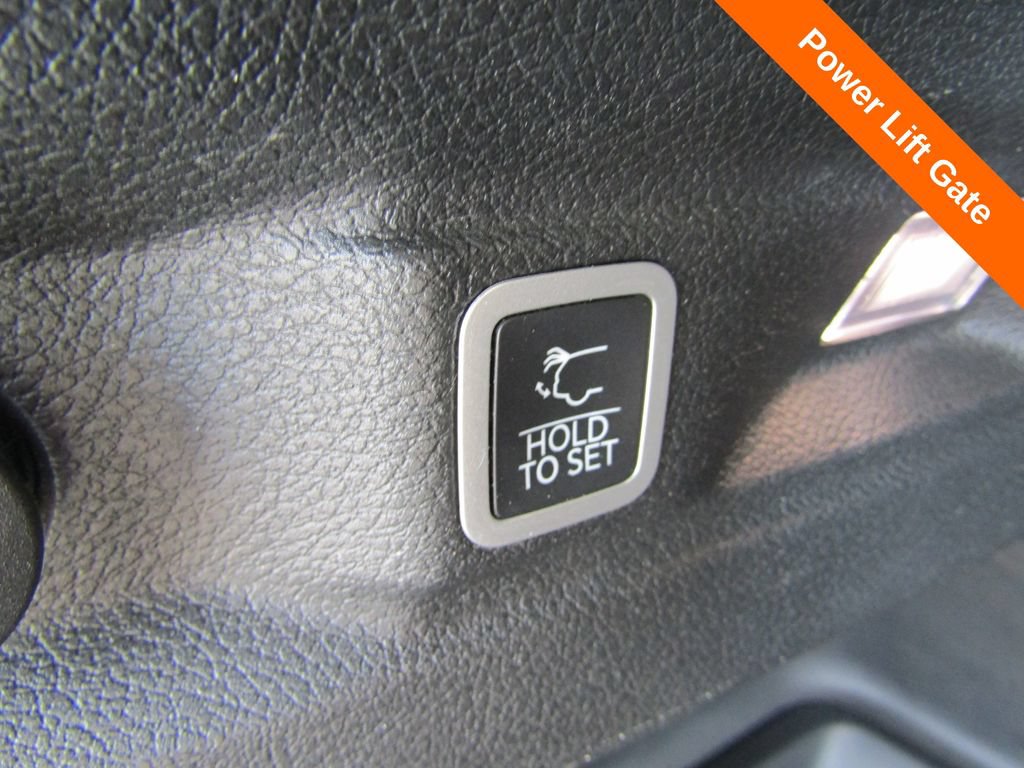 Used 2023 Jeep Grand Cherokee L Limited AWD/4WD image 21