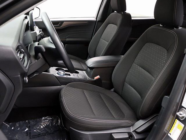 Certified 2025 Ford Escape Active AWD/4WD image 9