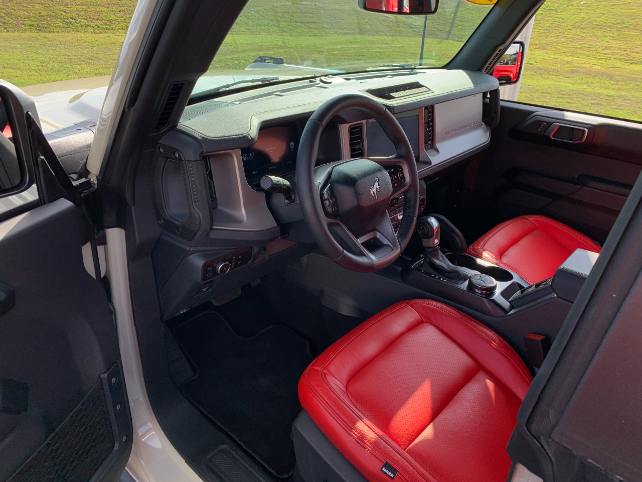 Used 2025 Ford Bronco Outer Banks w/ Sasquatch Package image 53