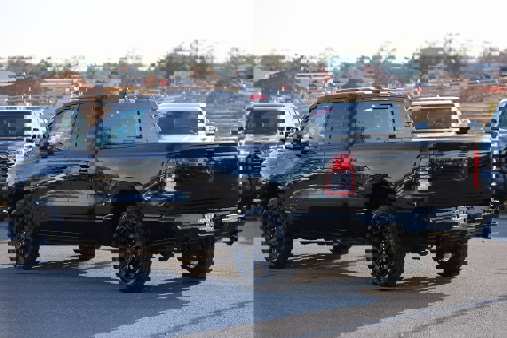 Used 2022 RAM 1500 Big Horn w/ Night Edition image 2