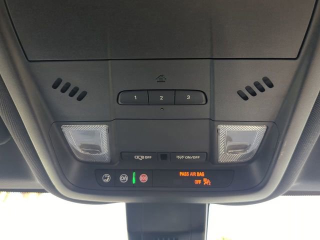 Used 2022 Chevrolet Equinox Premier FWD image 24