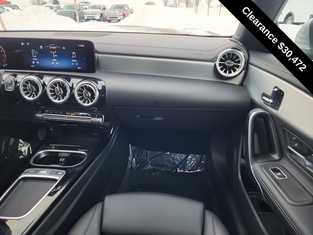 Used 2025 Mercedes-Benz CLA 250 4MATIC image 20