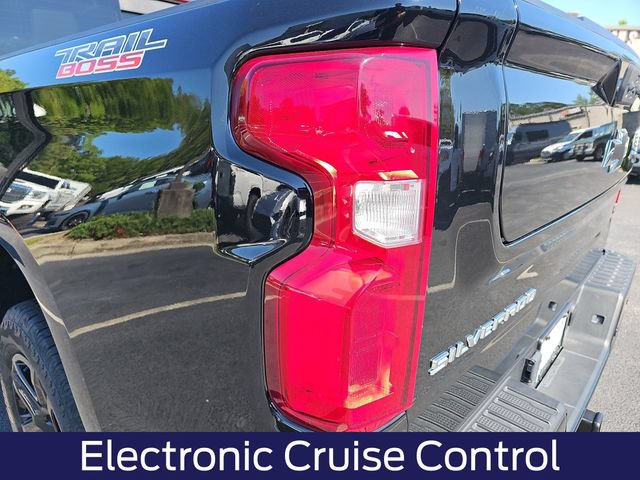 Used 2024 Chevrolet Silverado 1500 LT Trail Boss w/ LT Trail Boss Premium Package AWD/4WD image 38