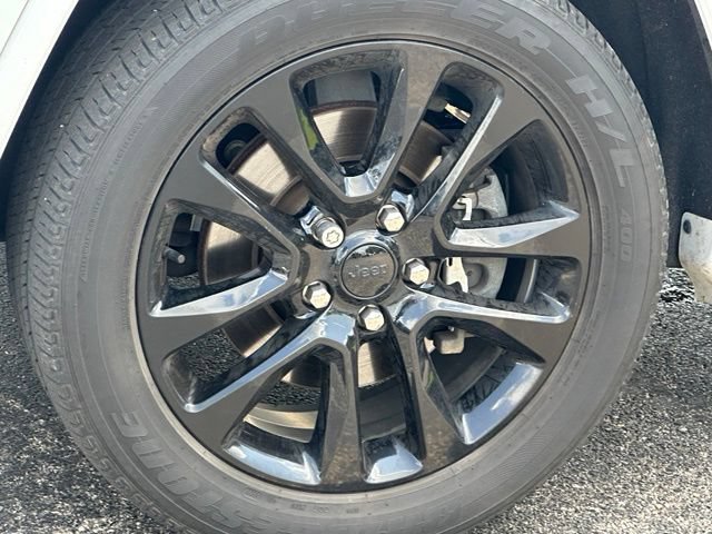 Used 2021 Jeep Grand Cherokee Laredo X AWD/4WD image 9