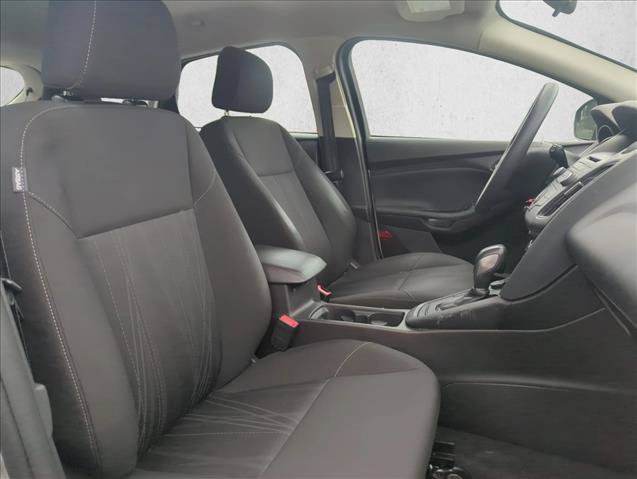 Used 2016 Ford Focus SE FWD image 25