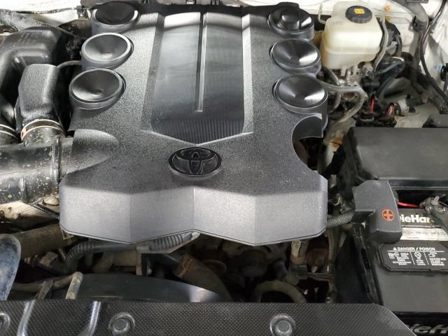 Used 2017 Toyota 4Runner TRD Off-Road AWD/4WD image 29